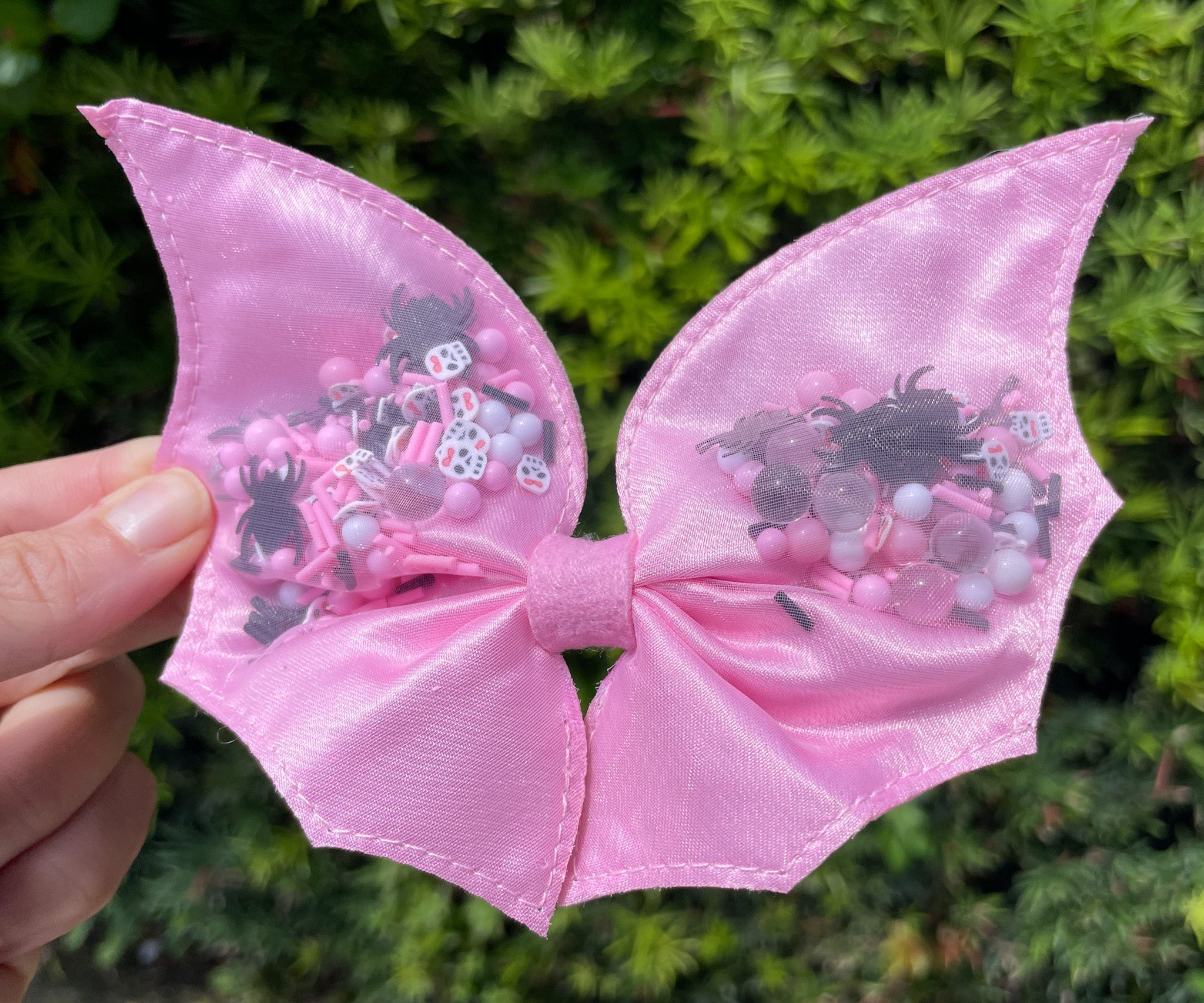 Pink Bat Shaker Bow
