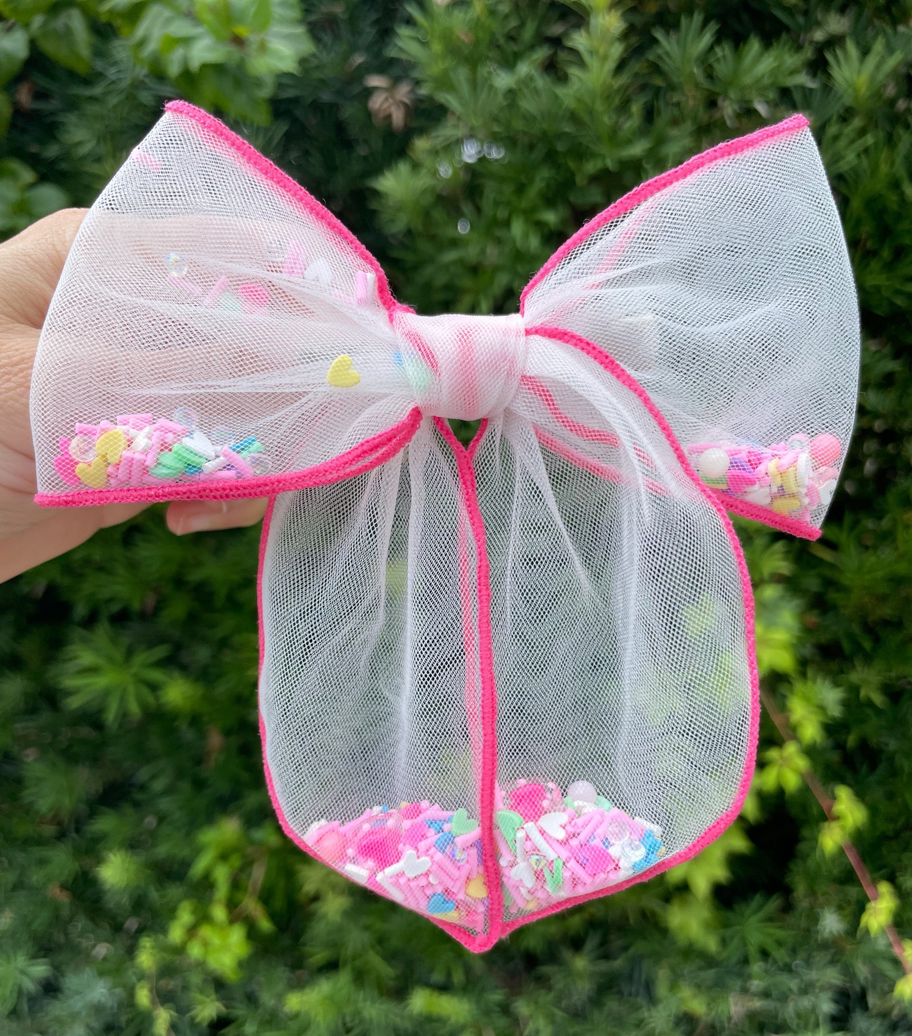 Hot Pink Lined Shaker Bow